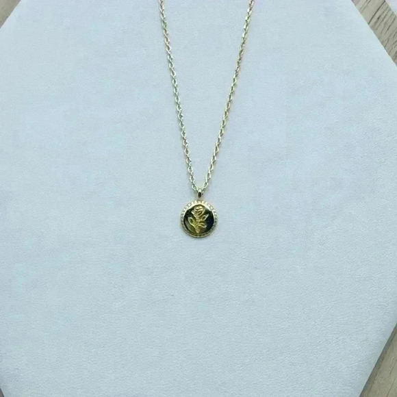 Dainty Elegant Rose Floral Round Pendant Necklace - Picture 7 of 8